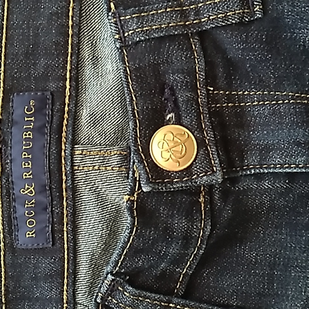 Rock & Republic Studded Kasandra Distressed Jeans. Size 4 - Picture 6 of 10